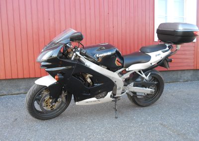 Kawasaki ZX-9R Ninja, 2002 – 3 500 €